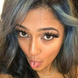 lilnaughtybby