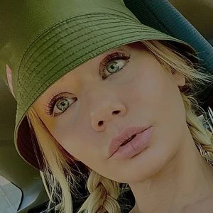 Riley Steele