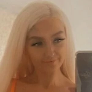 anny_huge_tits1