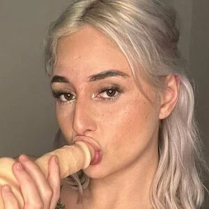 scarletxroseee