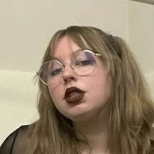 Peachydeluxx