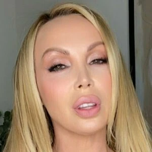 nikkibenz