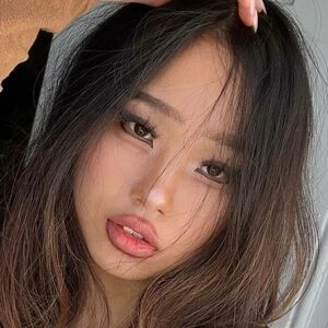 Annie Zheng