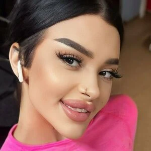 bellasohot