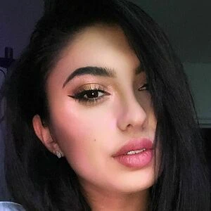 Julia Bayonett