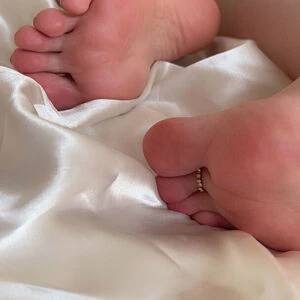 anagoldfeet