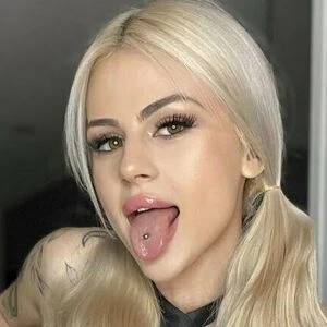 maya_blonde