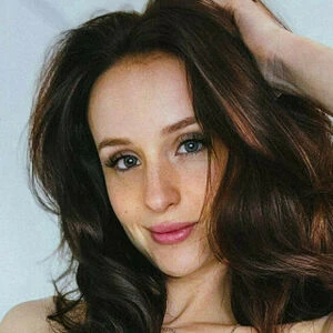Dainty Elle