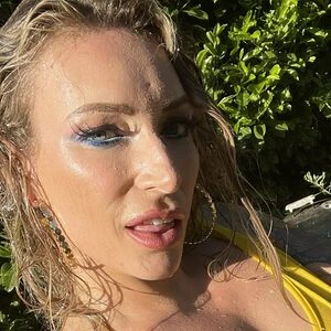 ava_austen