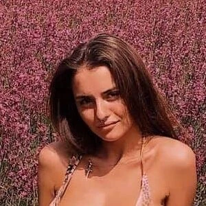 Rita Flores 69