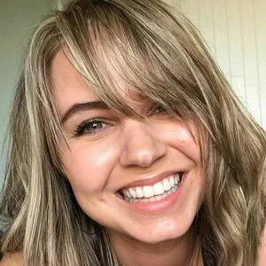 Ayla Kell