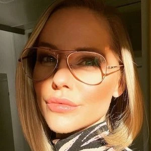 Stephanie Waring
