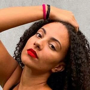 Ines Curly