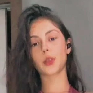 Tainara Tay