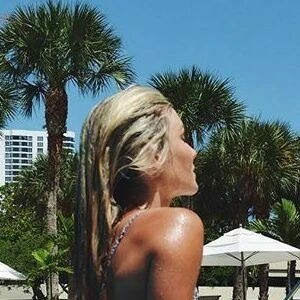 Casi Davies