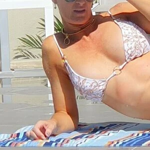 molly_indulge_free