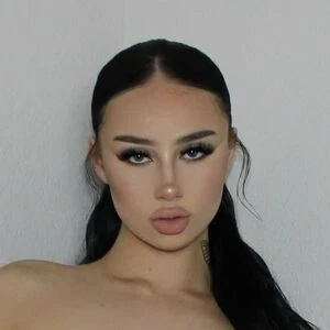 auhneeshnicole